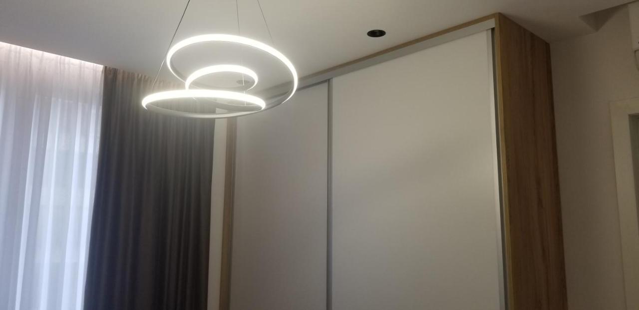 White Apartment Tirana Exterior photo